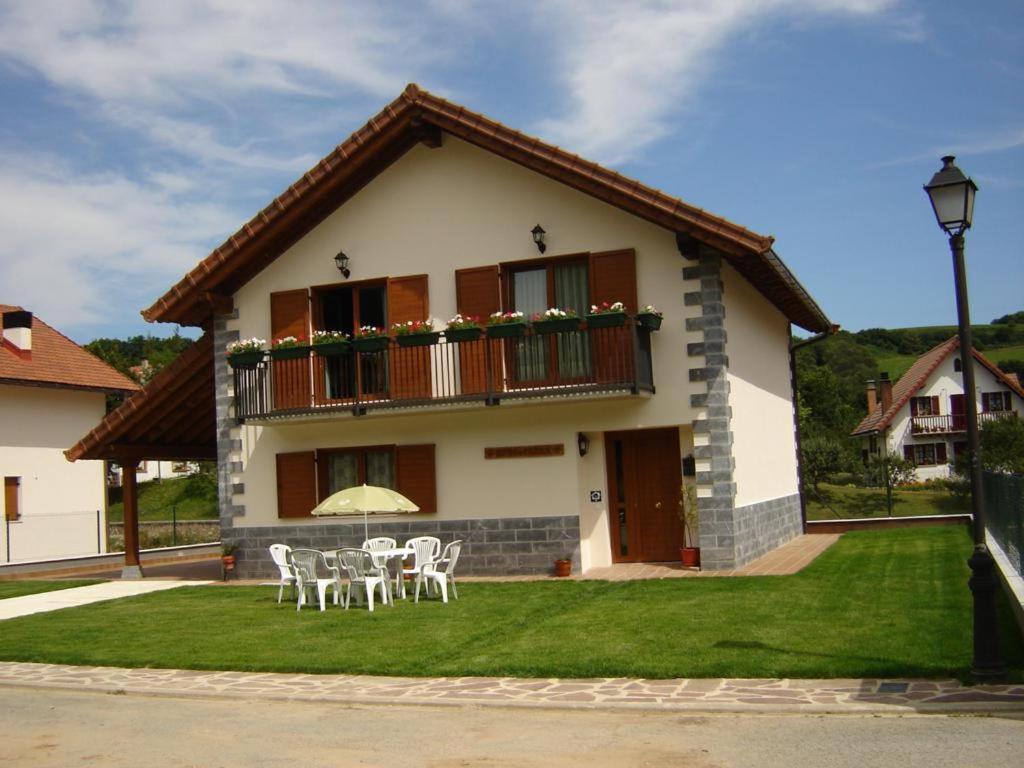 Casa Rural Irugoienea Espinal-Auzperri Εξωτερικό φωτογραφία